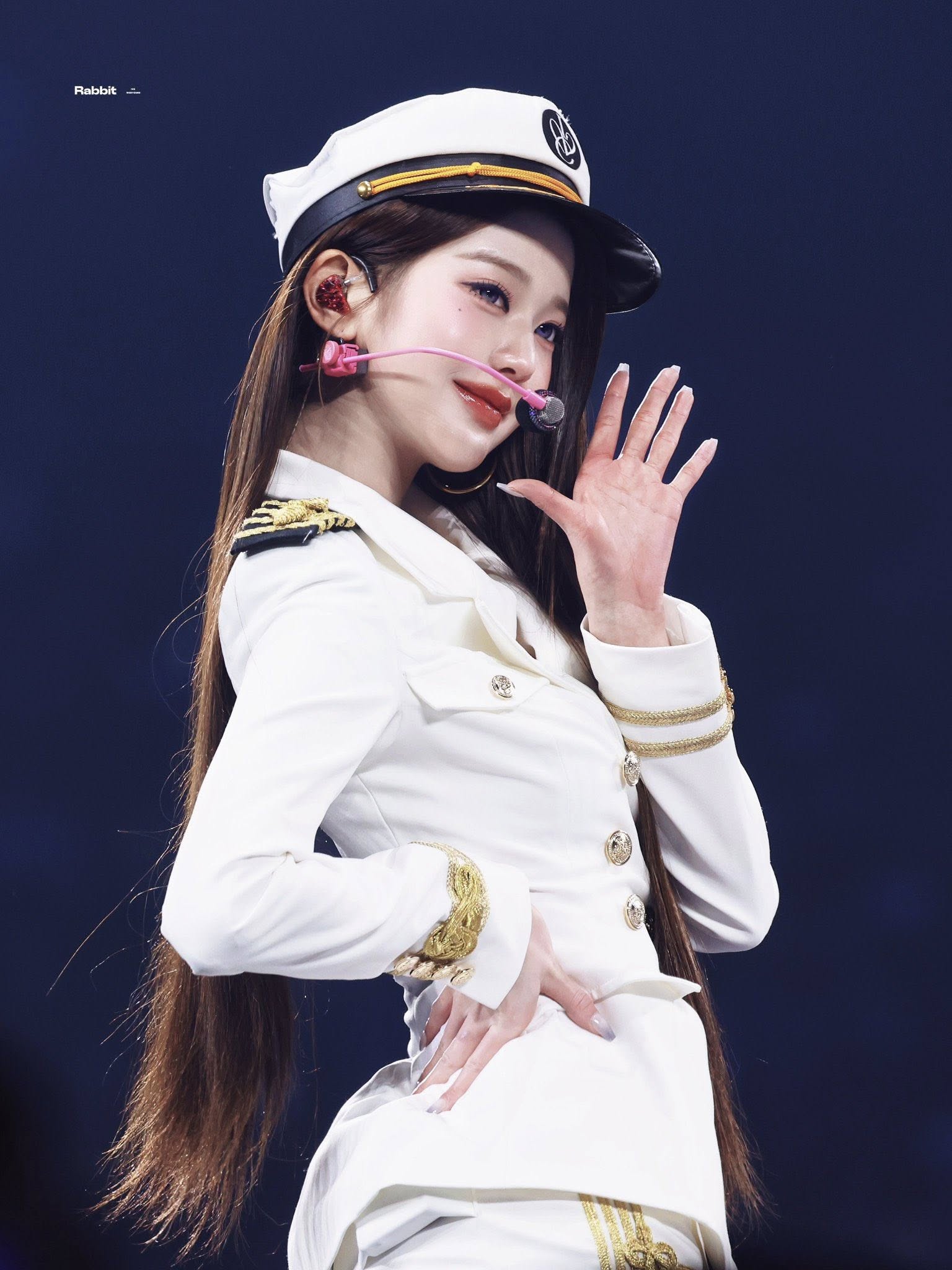 Cả nhóm mỹ nhân bị đối xử bất công để làm nền cho công chúa Kpop: Nổi bật đâu không thấy, lộ cả tá khuyết điểm- Ảnh 5.