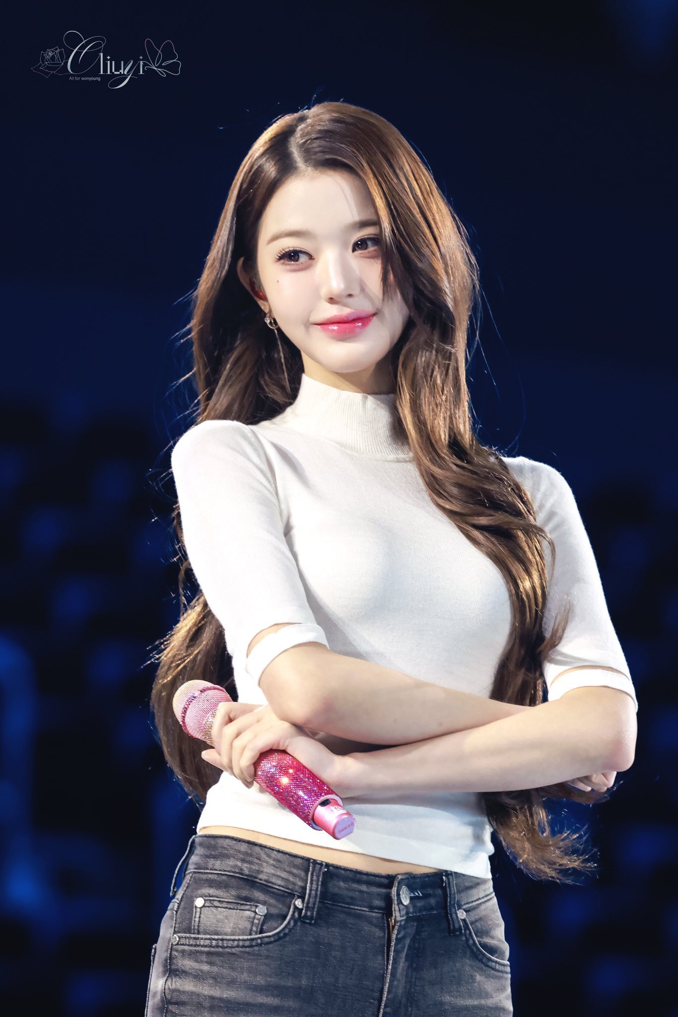 Cả nhóm mỹ nhân bị đối xử bất công để làm nền cho công chúa Kpop: Nổi bật đâu không thấy, lộ cả tá khuyết điểm- Ảnh 10.