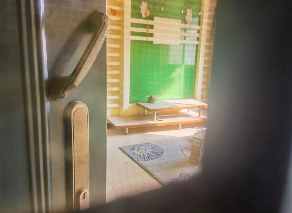 Phát hiện người đàn ông sống bằng tiền trợ cấp 33 triệu đồng/năm bỗng có thu nhập hơn 497 triệu, mua ô tô hơn 611 triệu: Cảnh sát vào cuộc điều tra- Ảnh 2.