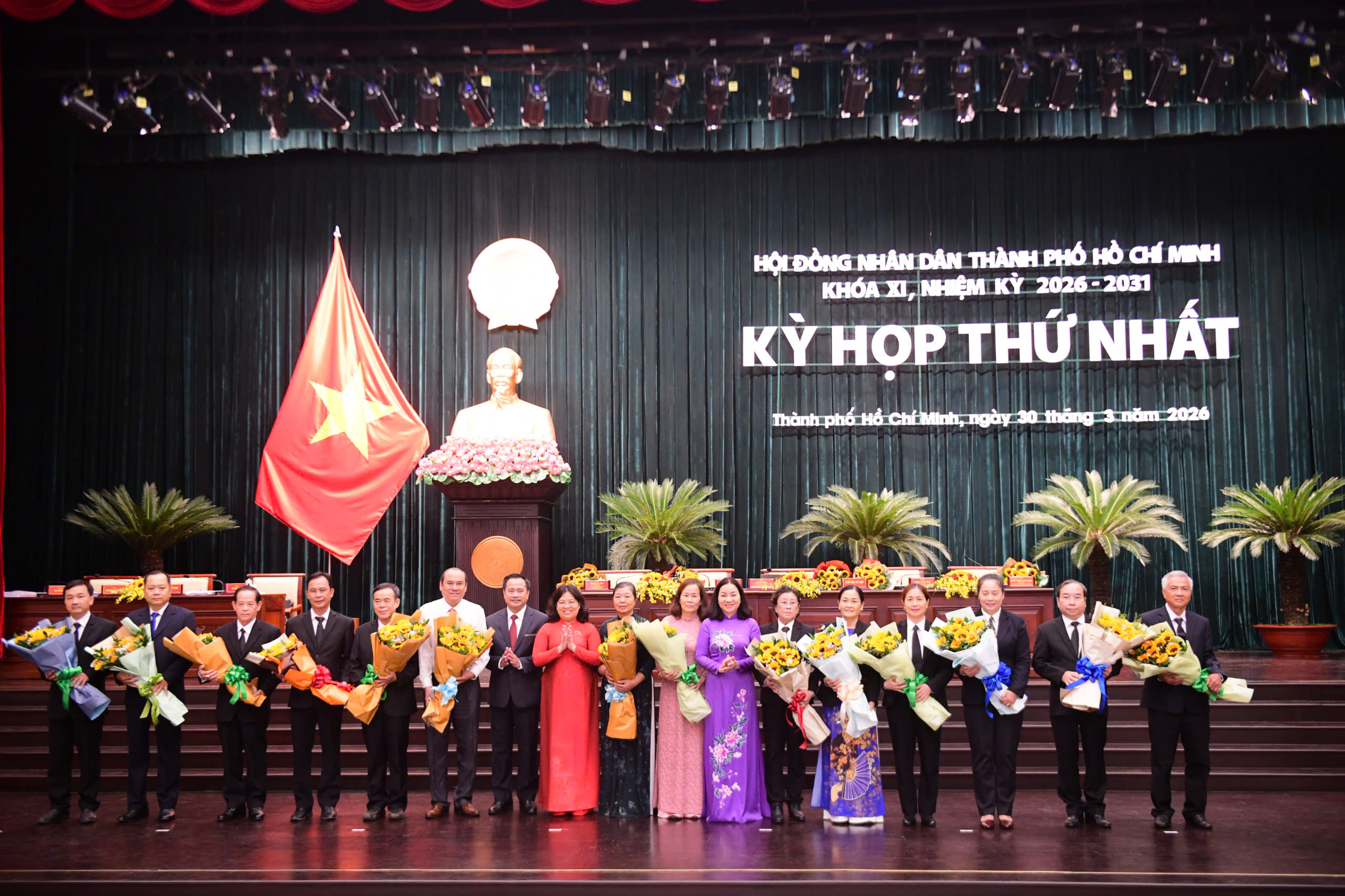 Ra mắt lãnh đạo HĐND, UBND TP.HCM nhiệm kỳ 2026-2031 - Ảnh 9.