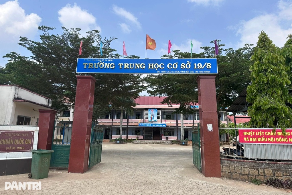 Nữ sinh lớp 7 bị bạn đánh gãy xương sườn - 2