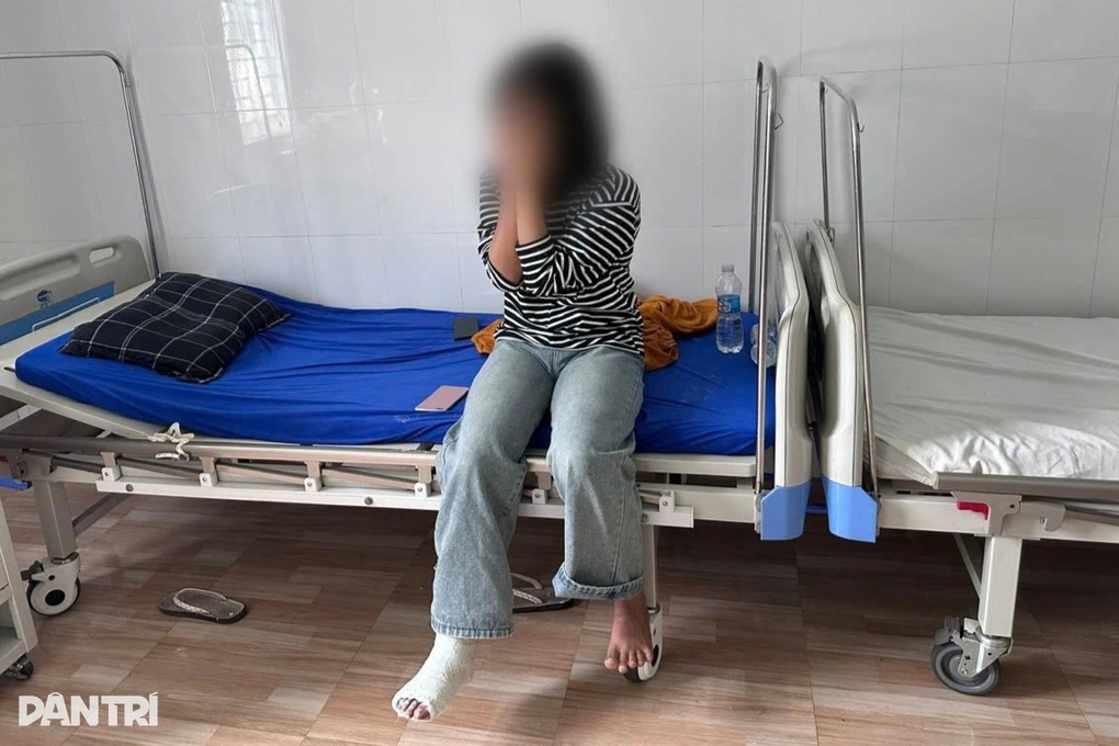 Nữ sinh lớp 7 bị bạn đánh gãy xương sườn - 3