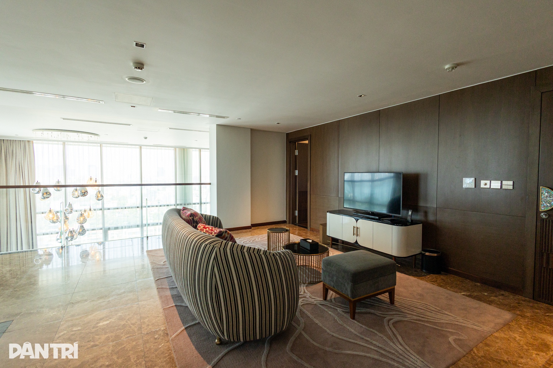 Penthouse 200 triệu đồng/tháng ở Hồ Tây và luật riêng của giới thượng lưu - 4