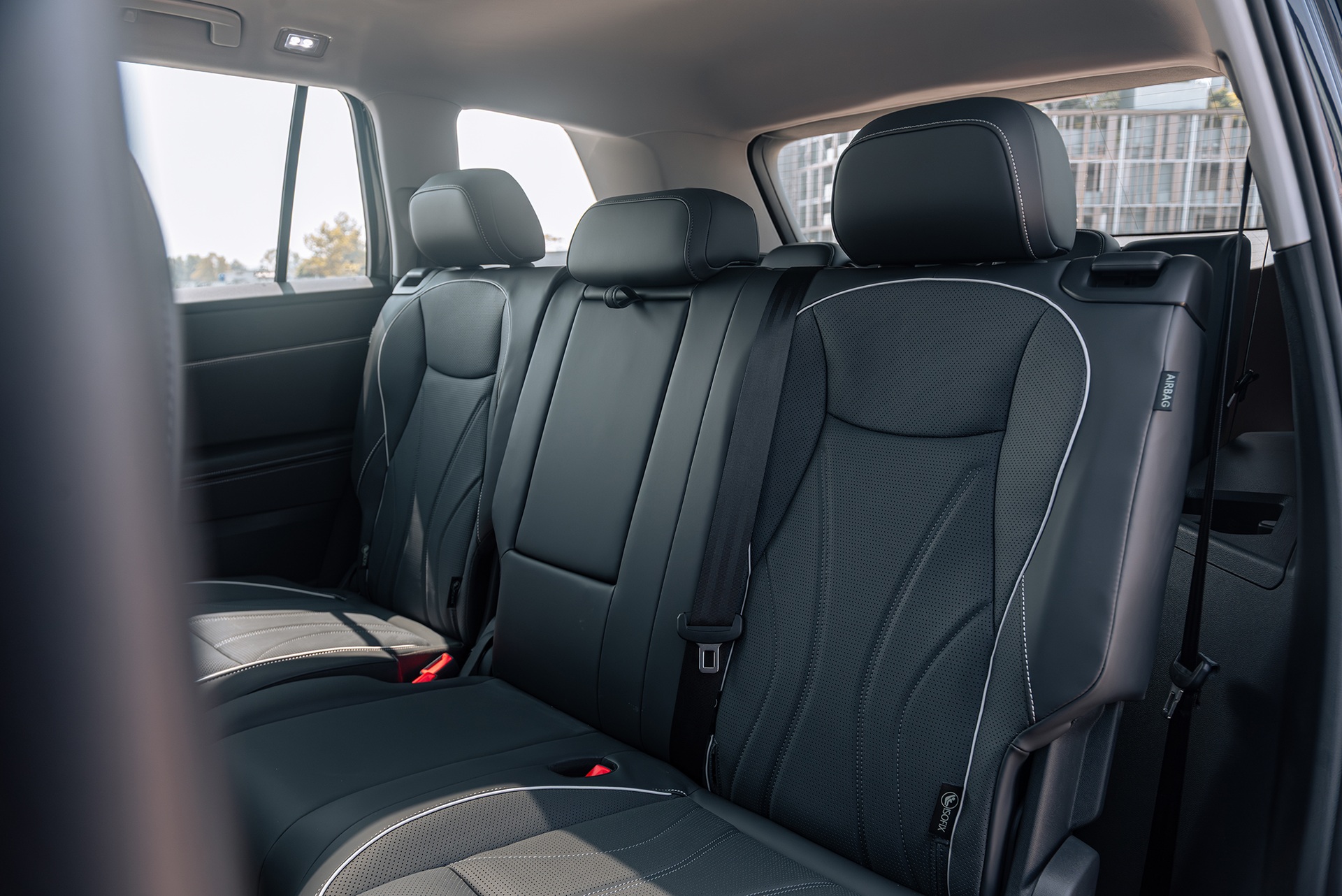 Chi tiết VW Teramont Pro 2026 bản tiêu chuẩn, giá 2,799 tỷ đồng - 10