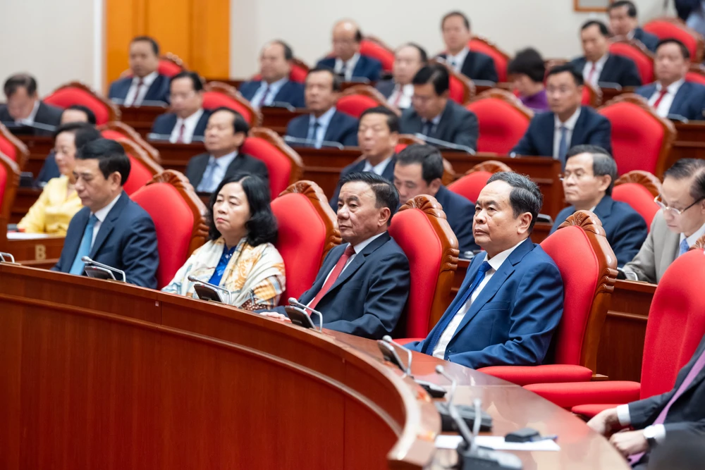 Các đại biểu tham dự tại Hội nghị Trung ương 2 khóa XIV. Ảnh: PHẠM THẮNG be-mac-hoi-nghi-trung-uong-2-khoa-xiv-pham-thang-7.jpg