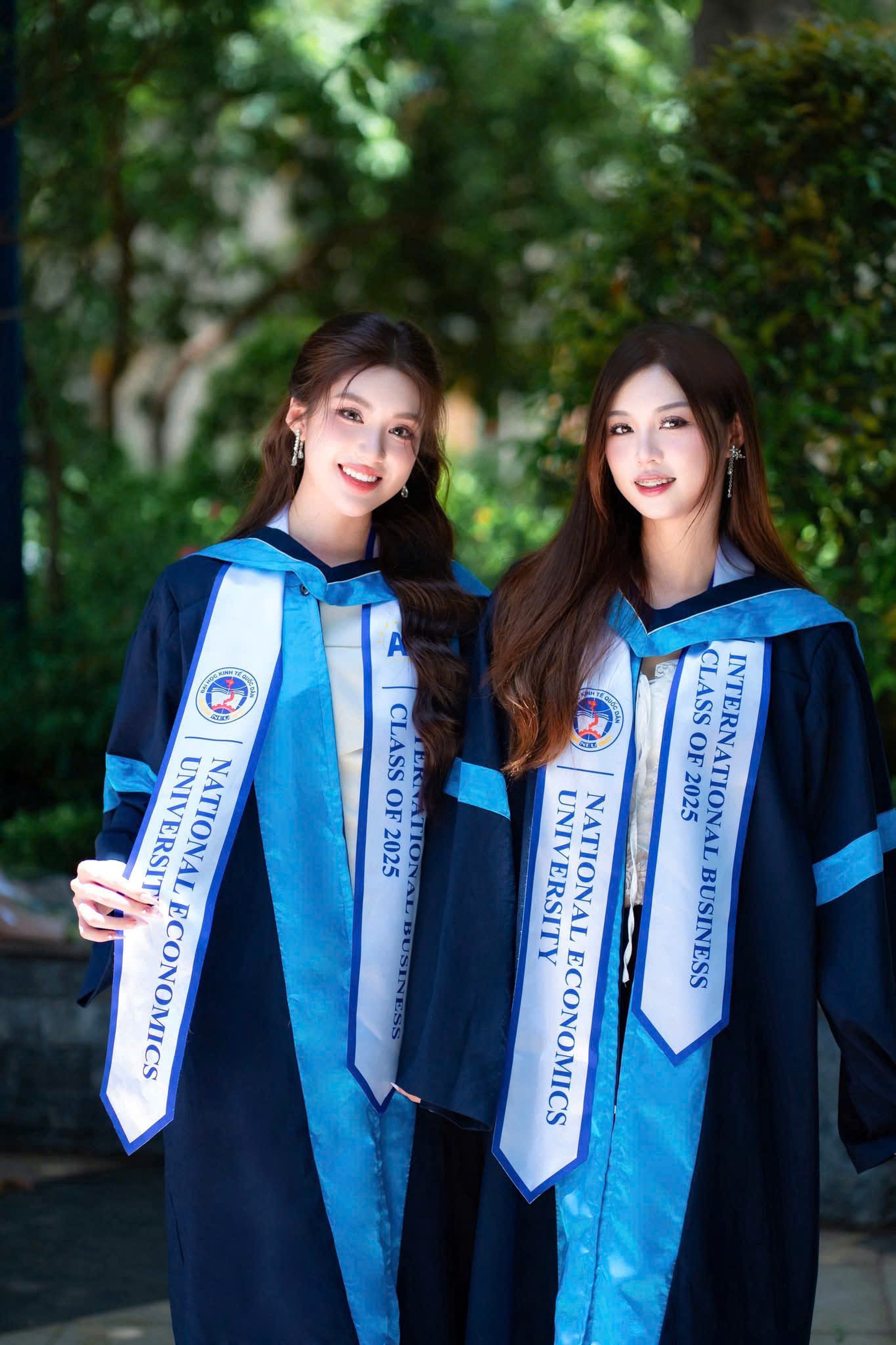 Tân hoa hậu Phương Oanh: Sở hữu IELTS 7.5, có chị gái sinh đôi xinh đẹp - 10