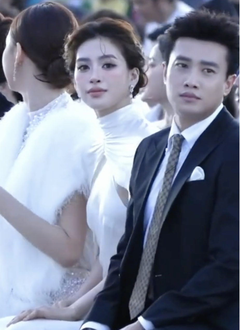 Tổng tài Quốc Trường lộ mặt toàn mụn thâm trên sóng trực tiếp- Ảnh 3.