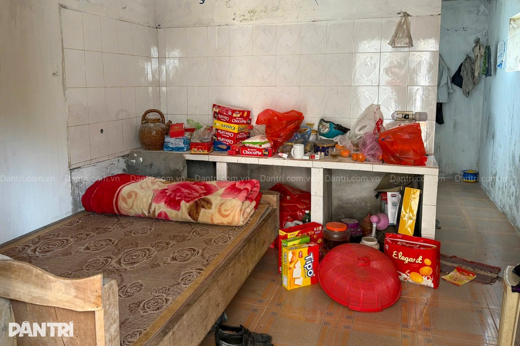 Người cha bệnh tật ước có tiền chữa bại liệt, mù lòa cho con trước khi mất - 5