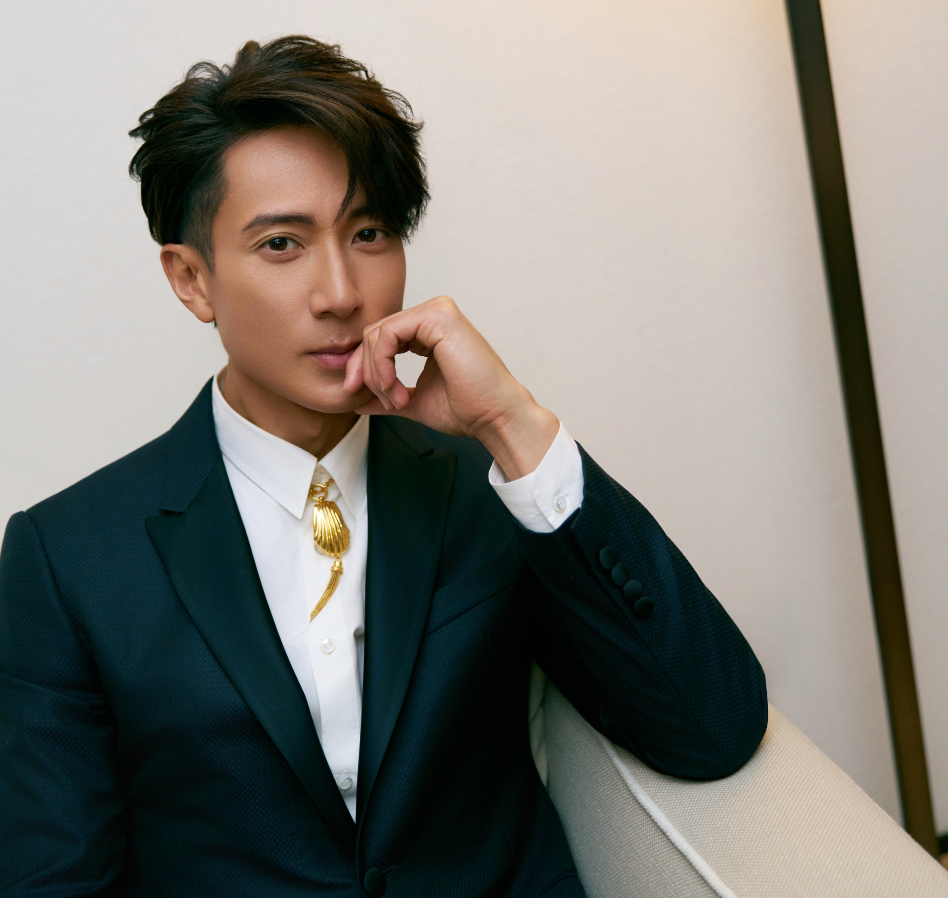 Lương Sơn Bá đẹp nhất màn ảnh giờ trông như 