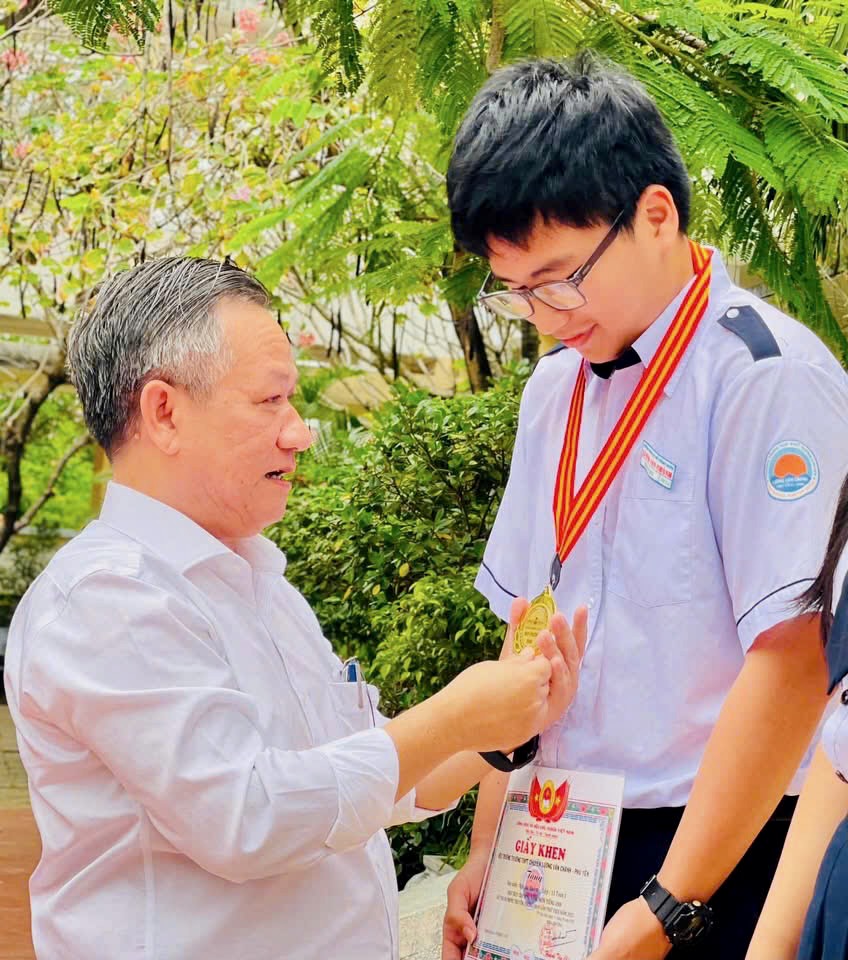 Bí quyết đạt SAT 1.600 và IELTS 8.0 của nam sinh chuyên toán 6 Bí quyết đạt SAT 1.600 và IELTS 8.0 của nam sinh chuyên toán - Ảnh 6.