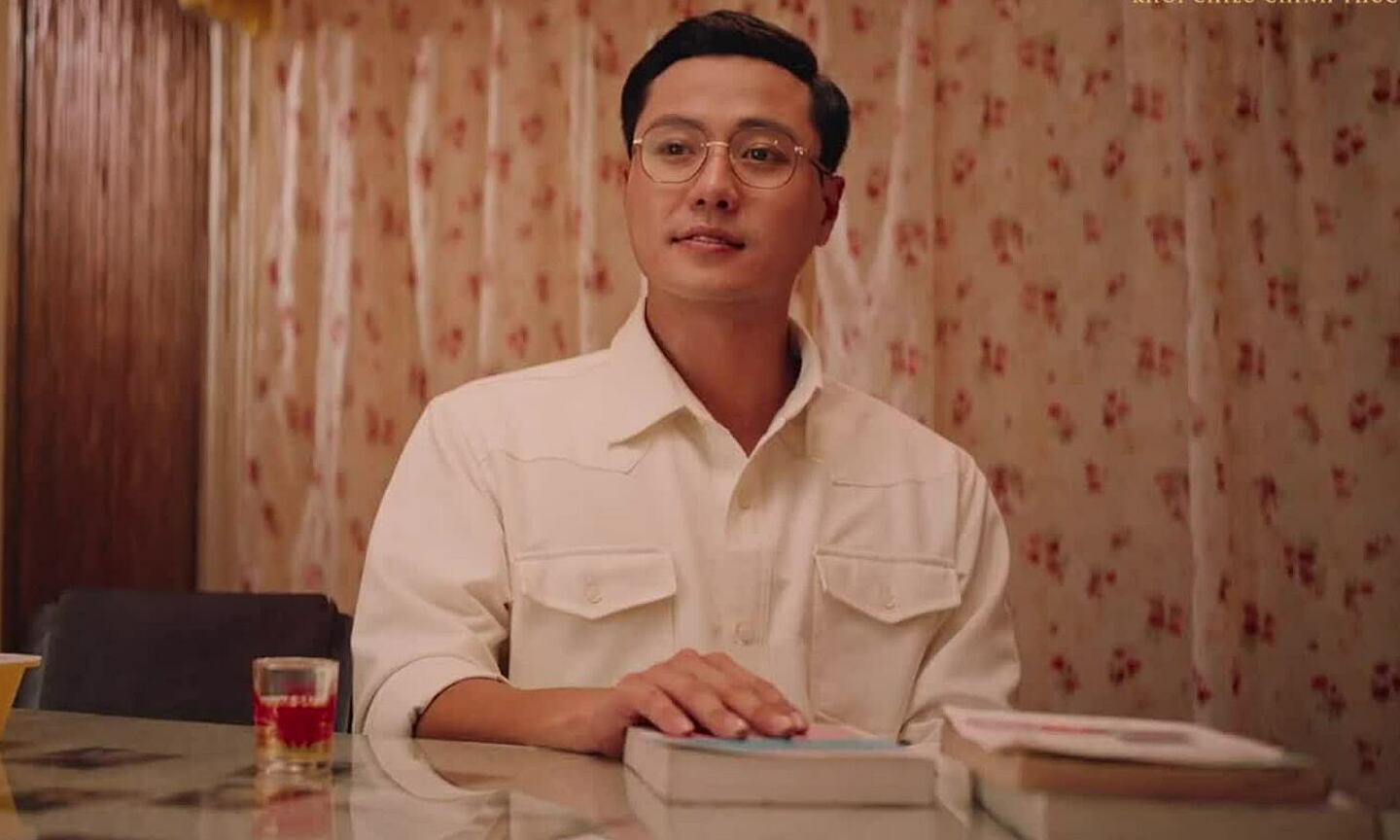 Phân cảnh Hải (Thanh Sơn) thăm nhà Ân (Thiên Ân), tìm cách chinh phục cô