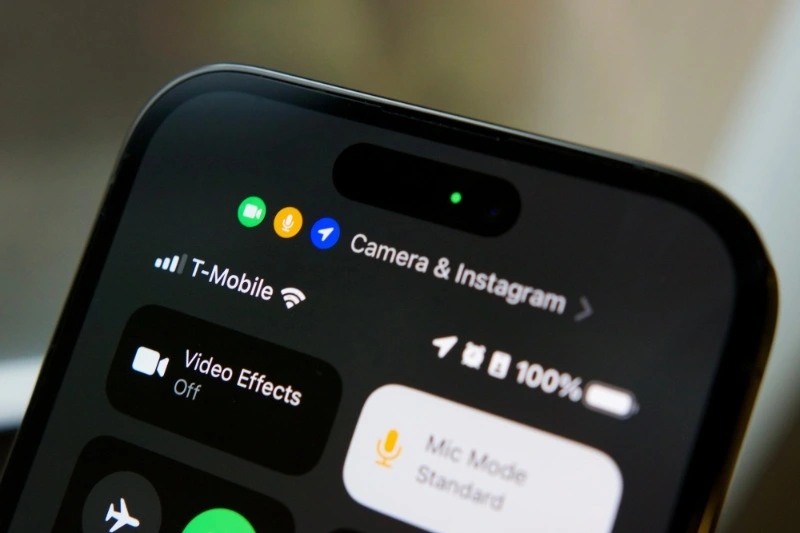 Dấu chấm xanh trên iPhone bị vô hiệu hóa, hàng triệu người đối mặt nguy cơ bị quay lén- Ảnh 2.