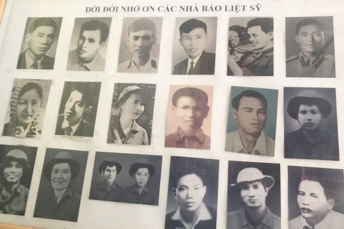 Hình ảnh các nhà báo liệt sĩ tại chùa Da. Ảnh: Hùng Lê