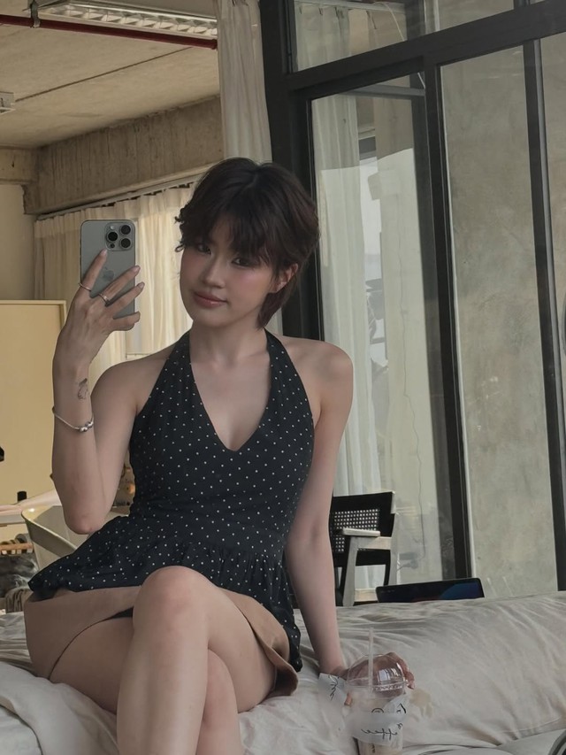 Điểm nhấn nhẹ nhàng từ họa tiết chấm bi duyên dáng- Ảnh 6.