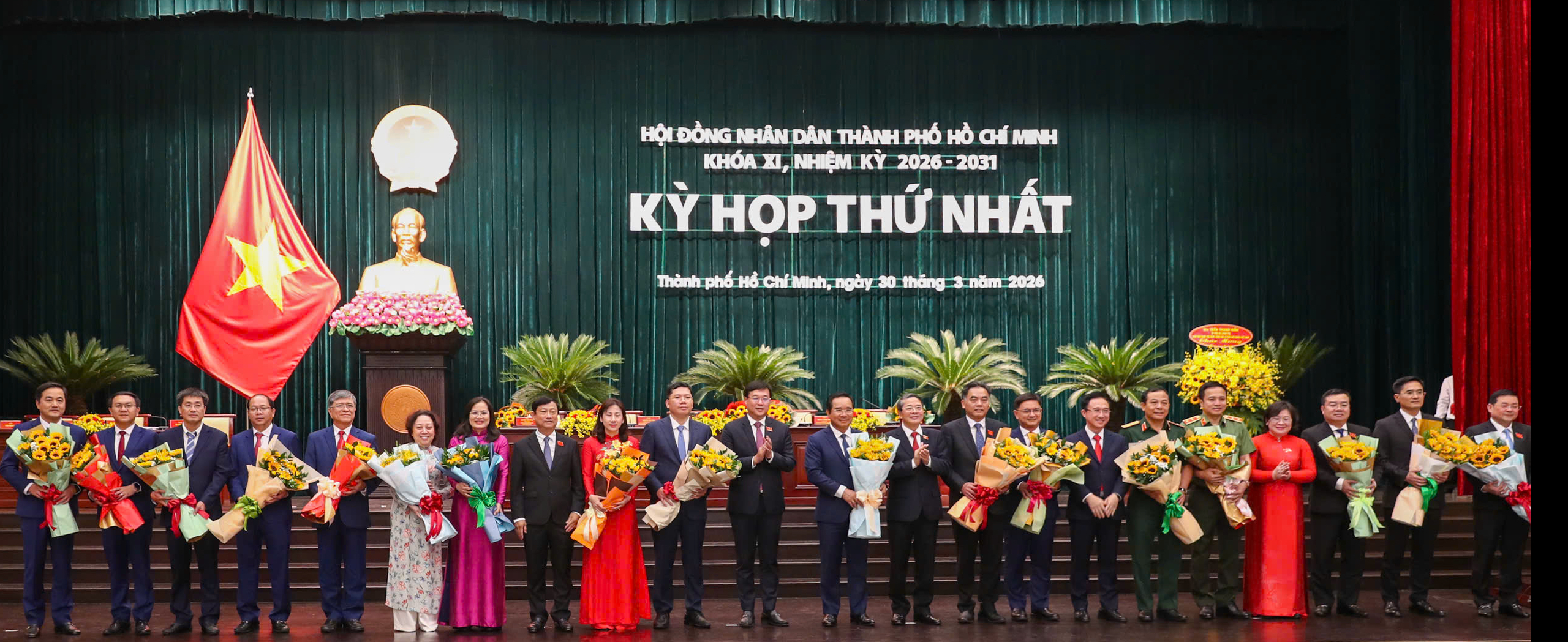 Toàn cảnh kỳ họp thứ nhất HĐND TPHCM nhiệm kỳ 2026-2031 - Ảnh 7.