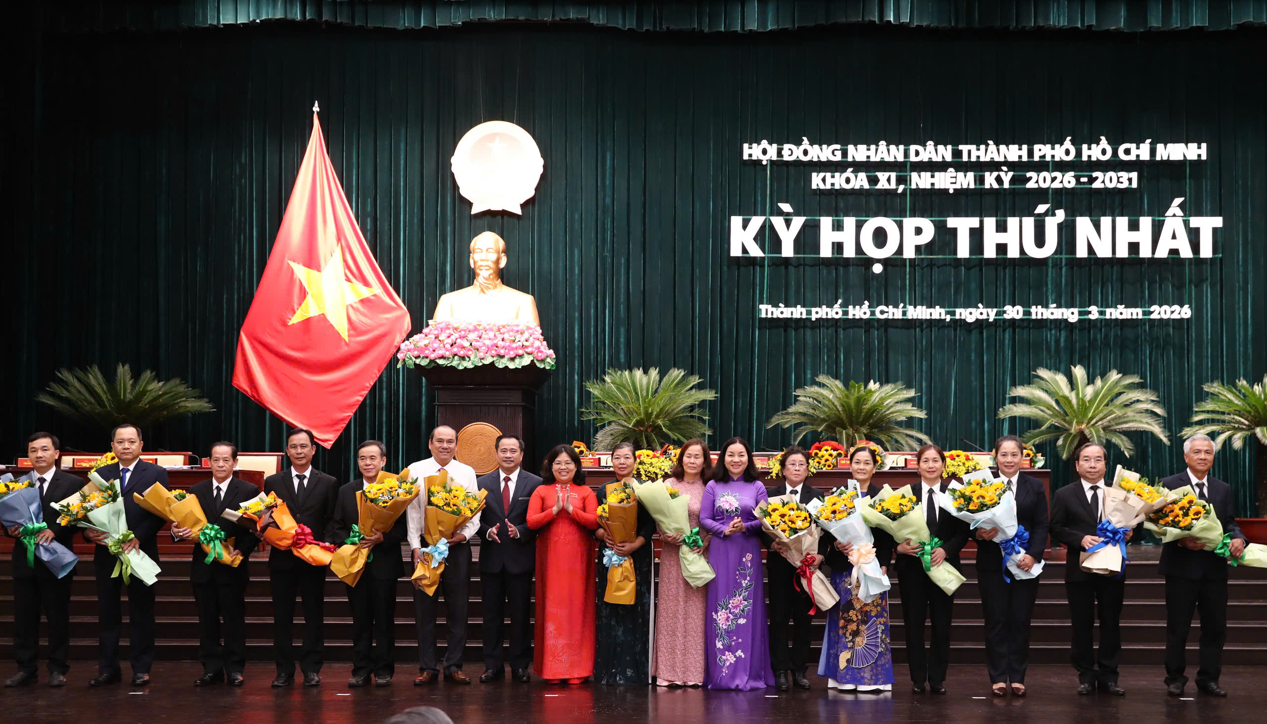Toàn cảnh kỳ họp thứ nhất HĐND TPHCM nhiệm kỳ 2026-2031 - Ảnh 8.