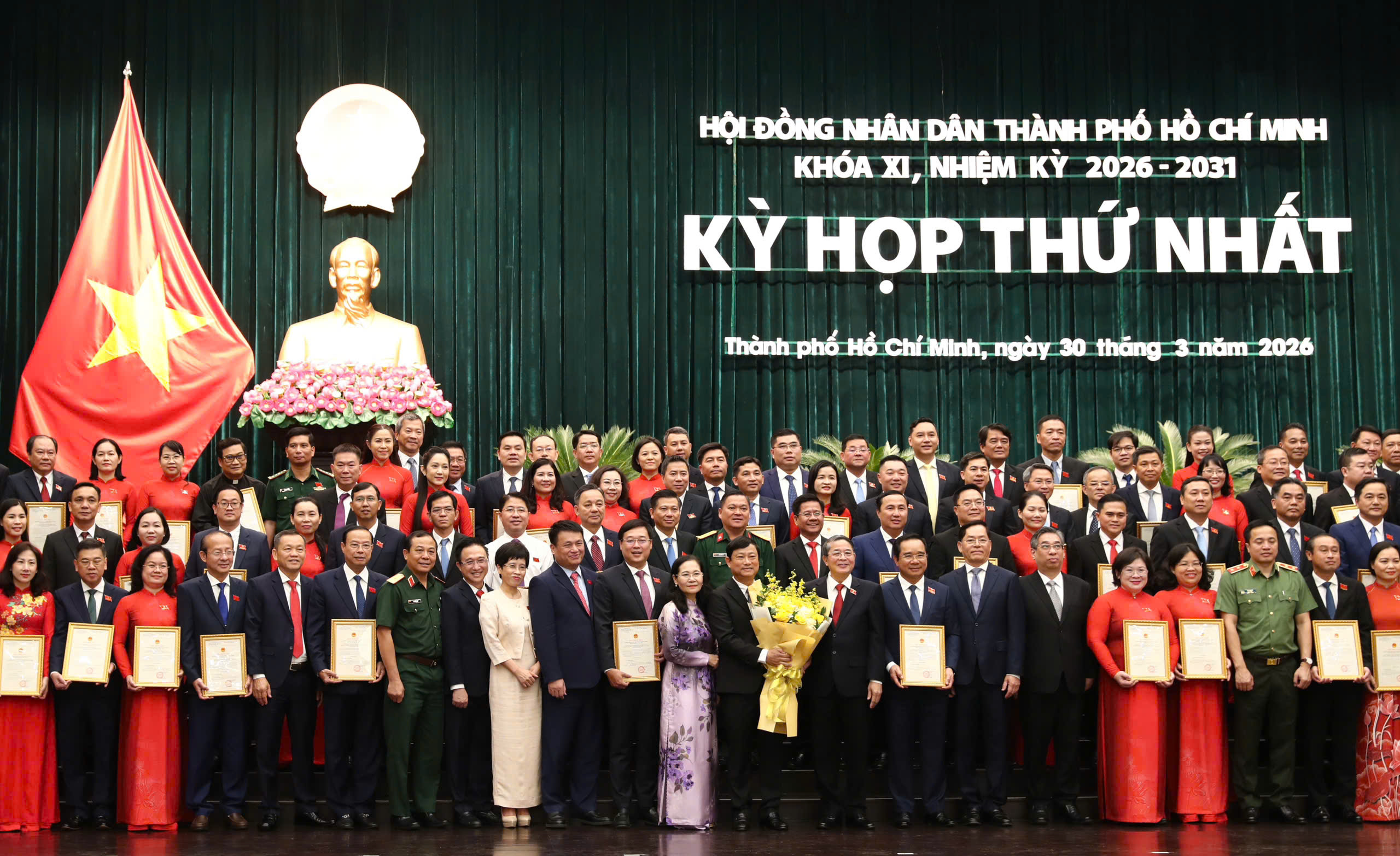Toàn cảnh kỳ họp thứ nhất HĐND TPHCM nhiệm kỳ 2026-2031 - Ảnh 12.