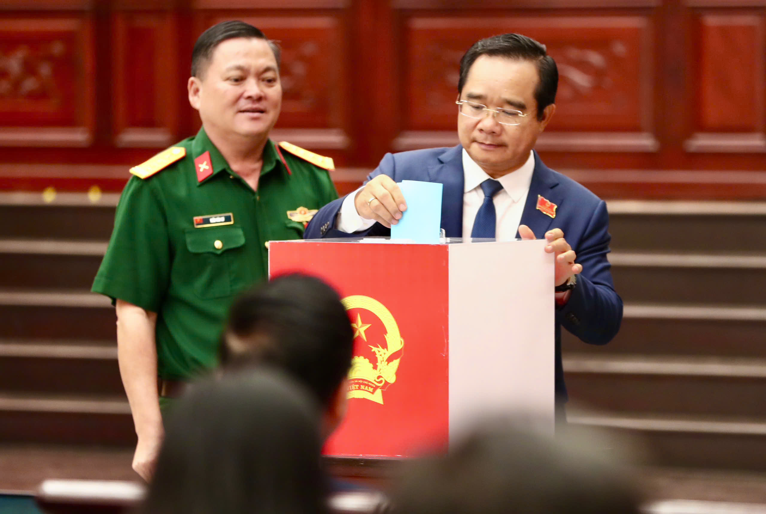 Toàn cảnh kỳ họp thứ nhất HĐND TPHCM nhiệm kỳ 2026-2031 - Ảnh 14.