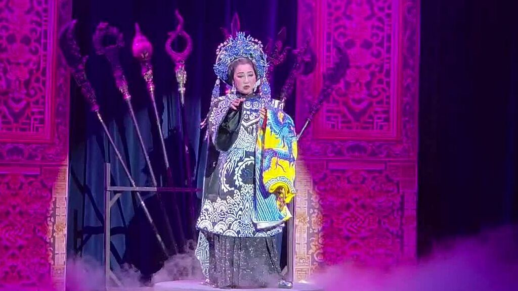 Trích đoạn Thanh Thanh Tâm diễn "Thái hậu Dương Vân Nga".