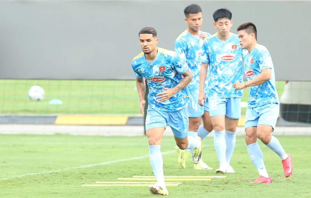 malaysia-run-ray-truoc-man-doi-no-tai-thien-truong (1).jpg