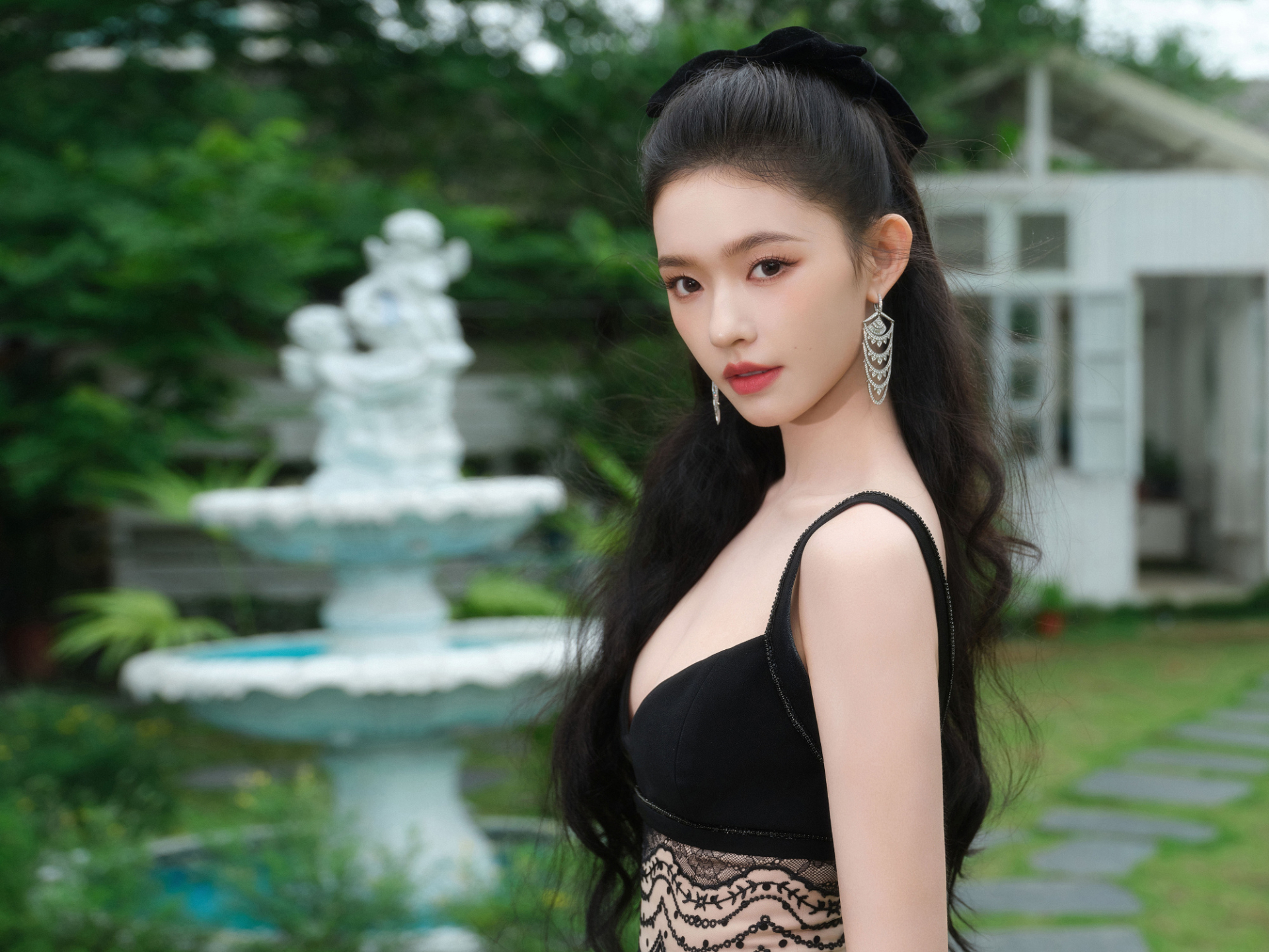 Mỹ nhân phim Tết bị ghét nhất showbiz: Dính series phốt ảnh 