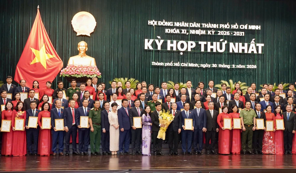 Phó Chủ tịch Quốc hội: TP.HCM cần phát triển dựa vào thể chế, cơ chế và không gian -bi-thu-tran-luu-quang 3.jpg