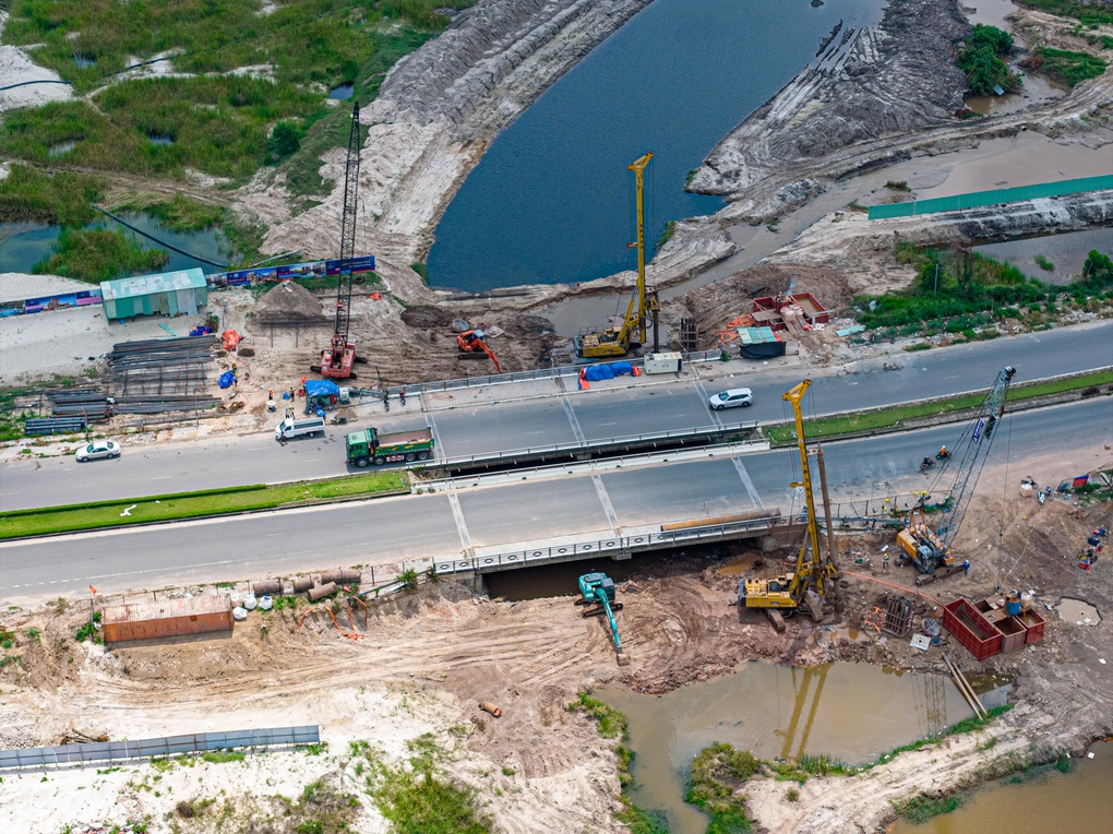 Tiến độ của tuyến đường 10 làn xe kết hợp tàu LRT tại Phú Quốc do Sun Group xây dựng - 3