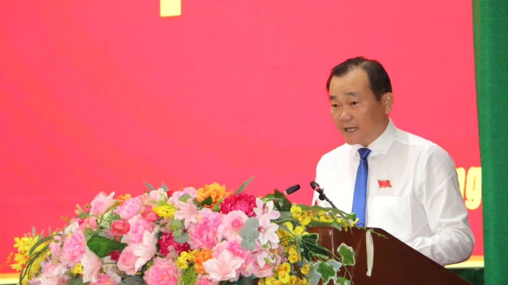 Ông Nguyễn Minh Dũng, Uỷ viên dự khuyết Trung ương Đảng, Phó Bí thư Tỉnh uỷ Vĩnh Long, Chủ tịch HĐND tỉnh Vĩnh Long khoá X. vĩnh long,ông nguyễn minh dũng,chủ tịch hđnd