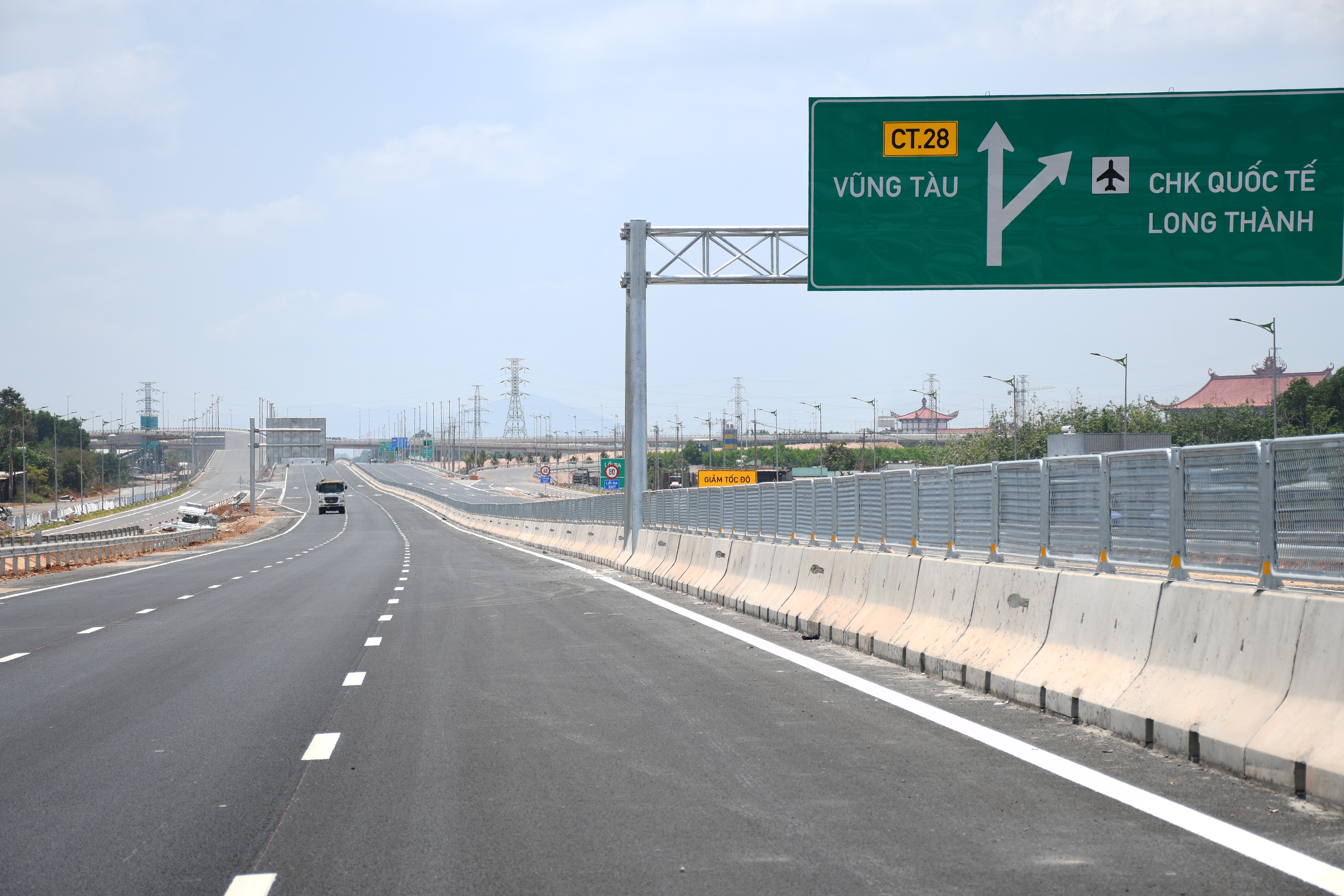 Cao tốc Biên Hòa - Vũng Tàu hoãn khai thác tạm đến tháng 4 , 2026 - Ảnh 13.