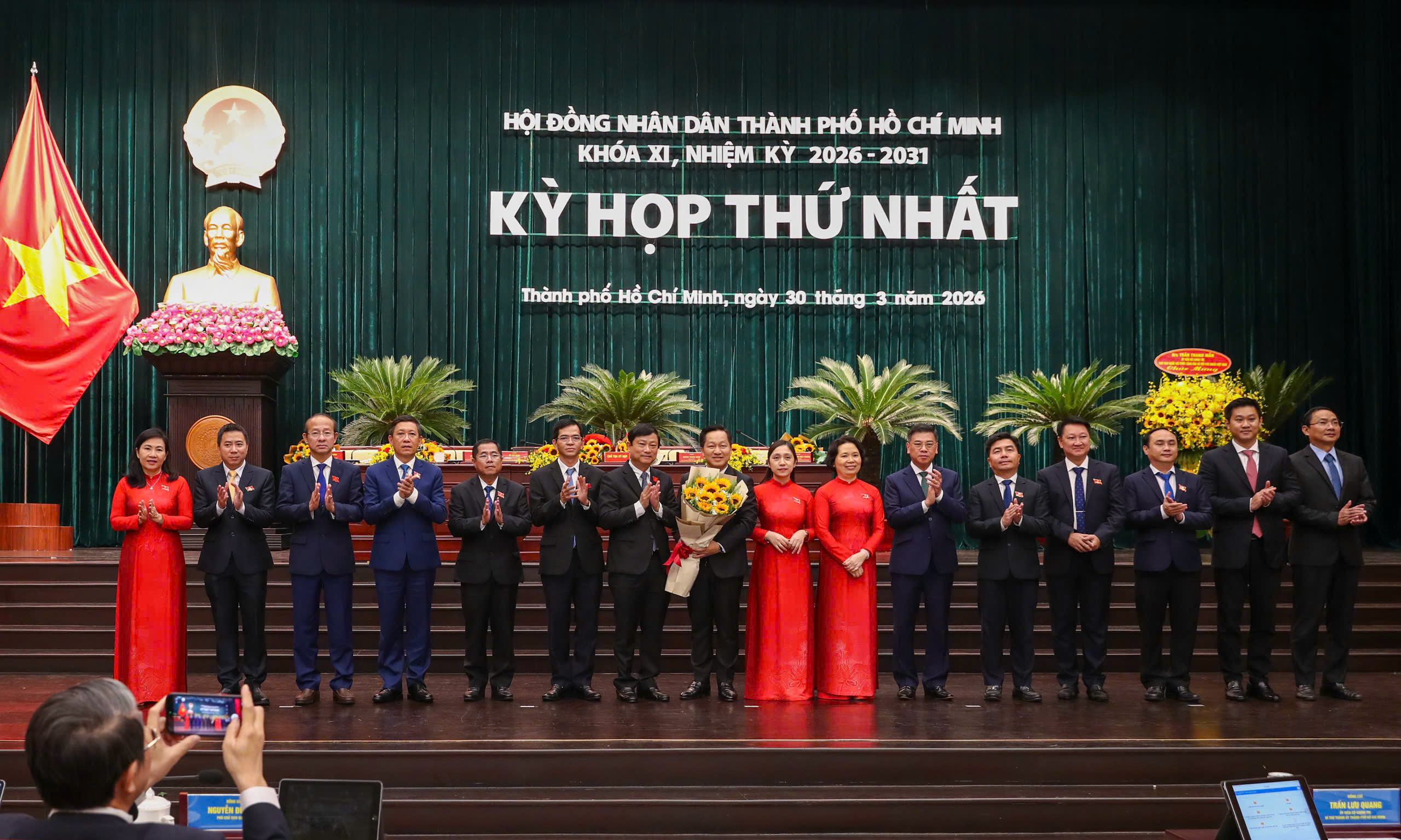 Lãnh đạo chủ chốt HĐND TPHCM khóa mới ra mắt 4 Ra mắt HĐND TPHCM - Ảnh 4.