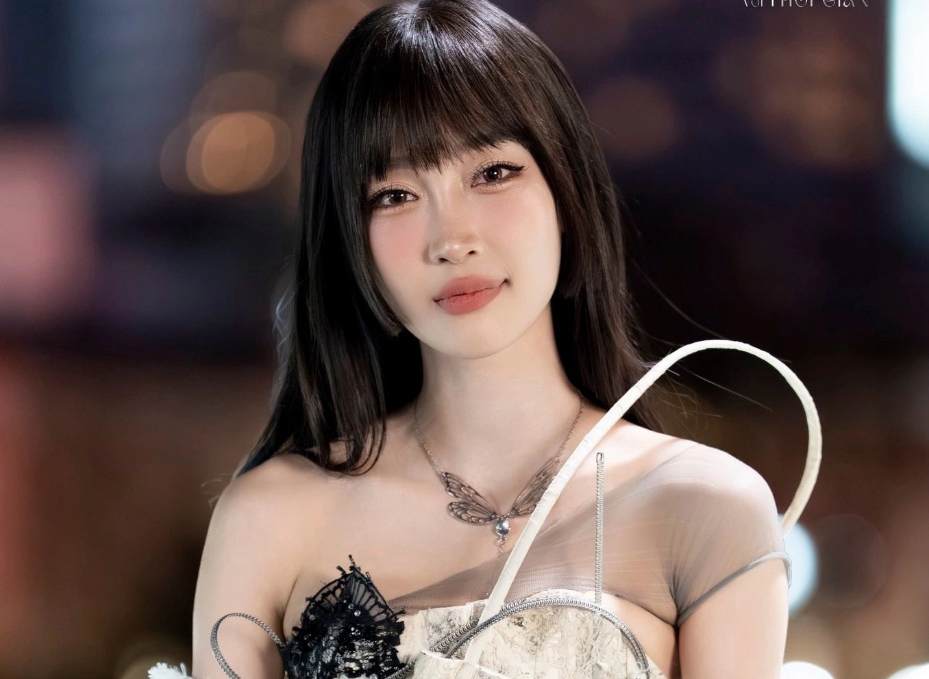 Bị chỉ trích vì tắm trong Giếng Tiên, Juky San nói gì?- Ảnh 2. Bị chỉ trích vì tắm trong Giếng Tiên, Juky San nói gì?- Ảnh 2.