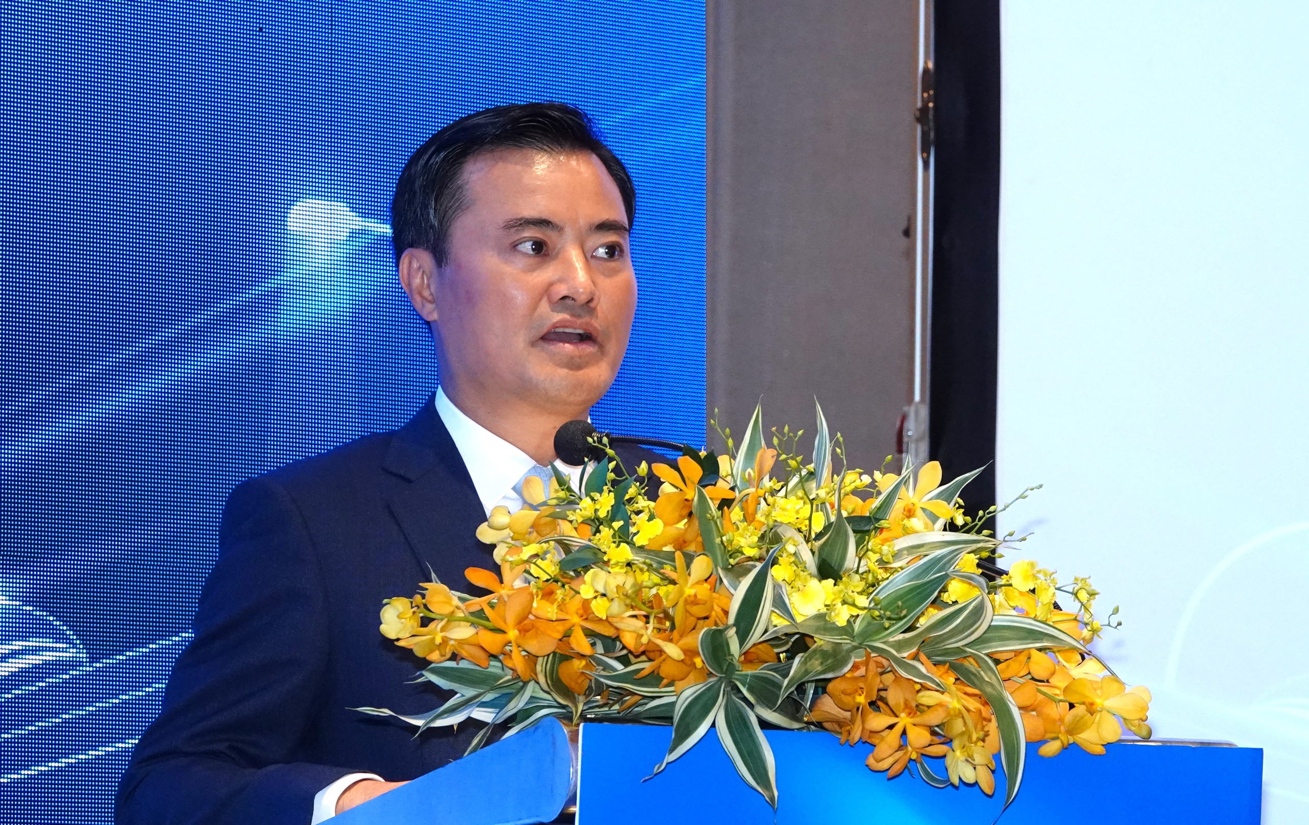 Chân dung lãnh đạo UBND TP . HCM nhiệm kỳ 2026 - 2031 với những đổi mới đáng chú ý - Ảnh 6. Chân dung lãnh đạo UBND TP . HCM nhiệm kỳ 2026 - 2031 với những đổi mới đáng chú ý - Ảnh 6.