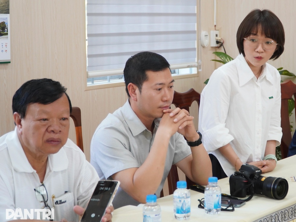 Bé gái 16 tuổi nuôi 3 em ở Lâm Đồng: Con mong được đi học lại - 3