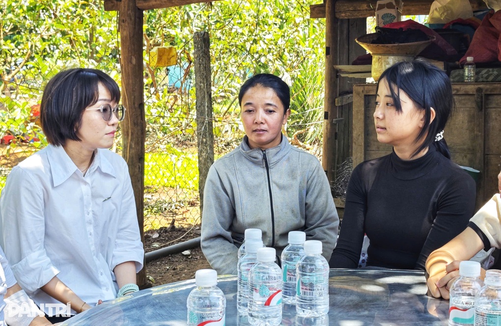 Sau gần 19 giờ Dân trí kêu gọi, bé gái 16 tuổi được hỗ trợ hơn 3,2 tỷ đồng - 3