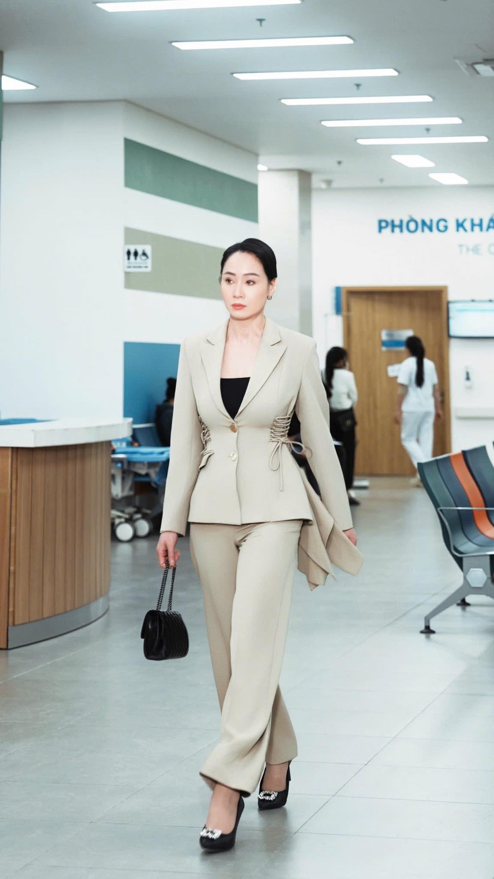 NSƯT Quách Thu Phương U50 vóc dáng như 20, liên tục gây sốt phim giờ vàng - 5