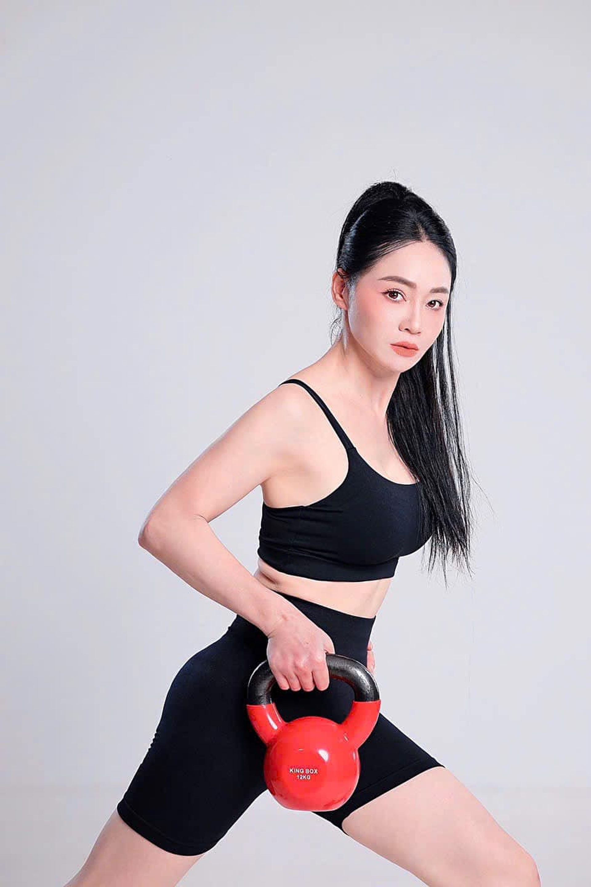 NSƯT Quách Thu Phương U50 vóc dáng như 20, liên tục gây sốt phim giờ vàng - 13