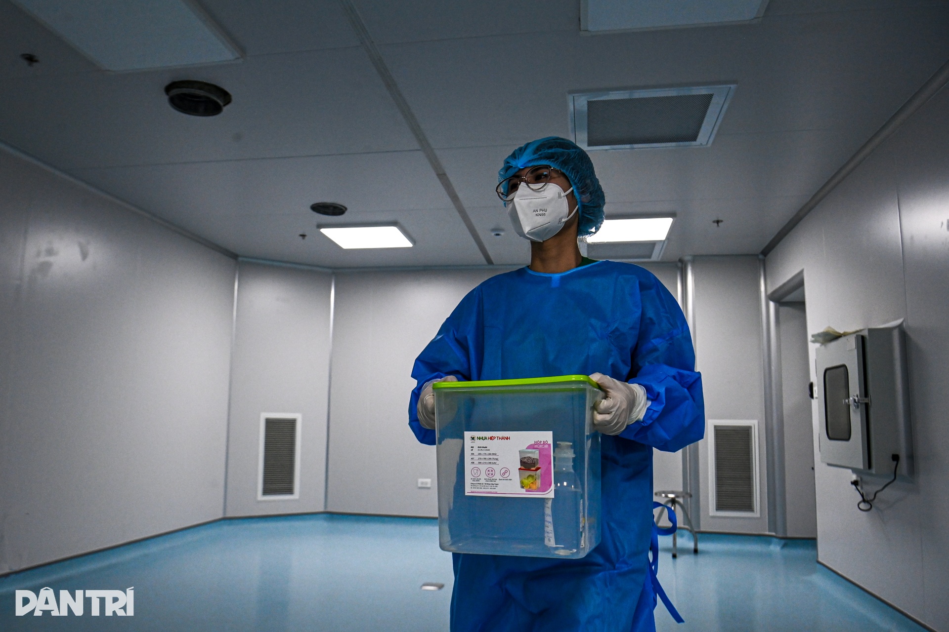 Cận cảnh điều trị thuốc ung thư Nga tại Việt Nam, mỗi lọ gần 20 triệu đồng - 9 Cận cảnh điều trị thuốc ung thư Nga tại Việt Nam, mỗi lọ gần 20 triệu đồng - 9