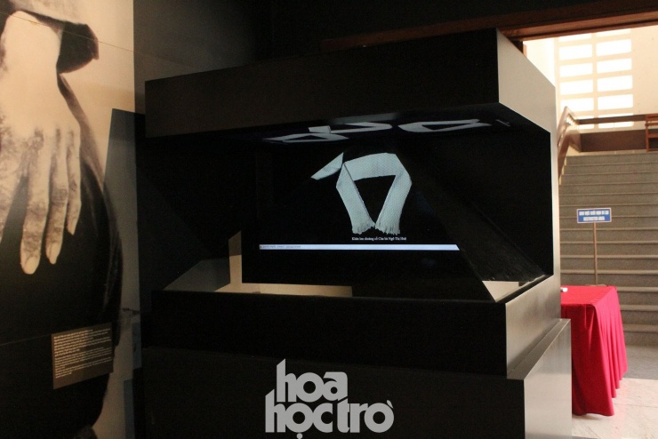 Không chỉ lưu giữ hiện vật dưới dạng vật thể hữu hình, Bảo tàng Phụ nữ Nam Bộ còn có những khu vực hiện vật "ảo", được số hóa và thiết kế 3D giúp khách tham quan có thêm trải nghiệm khi đến bảo tàng cũng như bắt kịp xu hướng hiện đại.