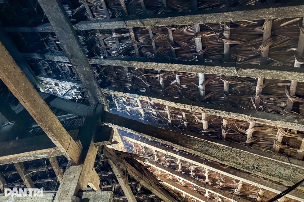 Tiếng thở dài trên đỉnh Tây Côn Lĩnh: Chồng tai biến, vợ điếc bẩm sinh - 4 Tiếng thở dài trên đỉnh Tây Côn Lĩnh: Chồng tai biến, vợ điếc bẩm sinh - 4