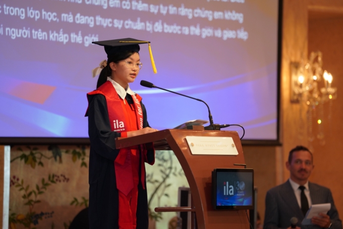 Em Nguyễn Khánh Hân phát biểu tại sự kiện. Ảnh: ILA