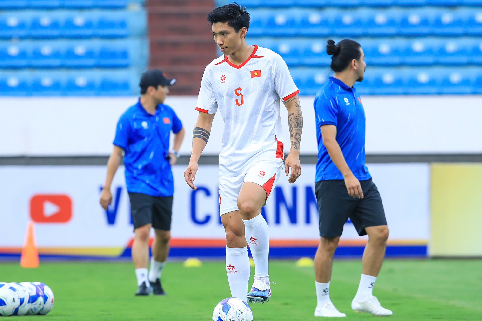 Tin tức mới nhất về đội tuyển Việt Nam: Xuân Son không ‘béo’, VFF bán vé trận Malaysia ở đâu?- Ảnh 2.