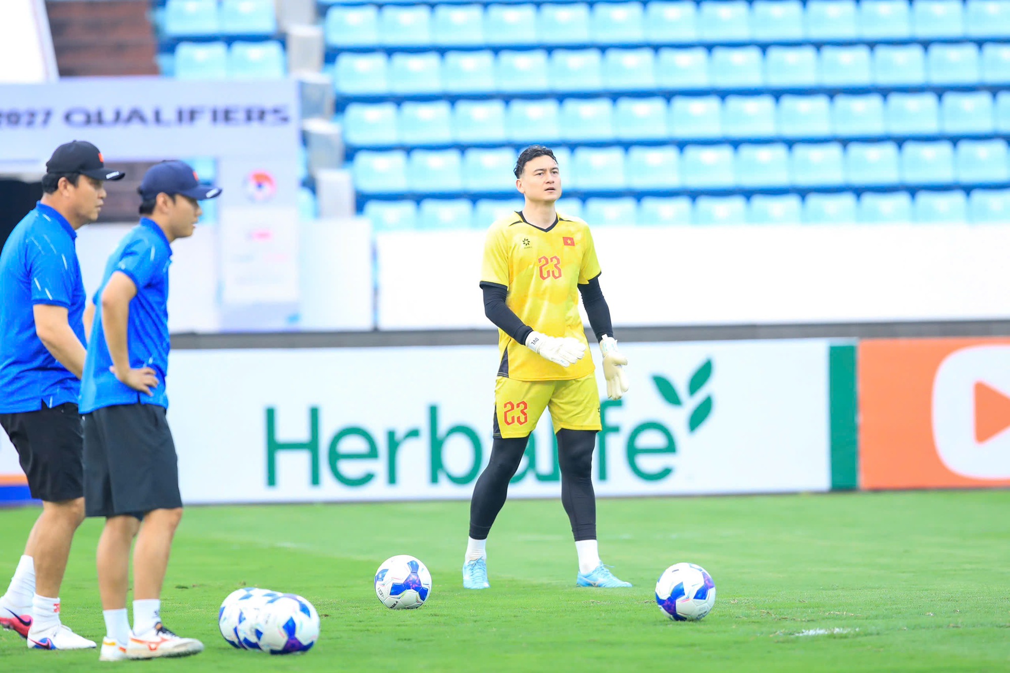 Tin tức mới nhất về đội tuyển Việt Nam: Xuân Son không ‘béo’, VFF bán vé trận Malaysia ở đâu?- Ảnh 5.