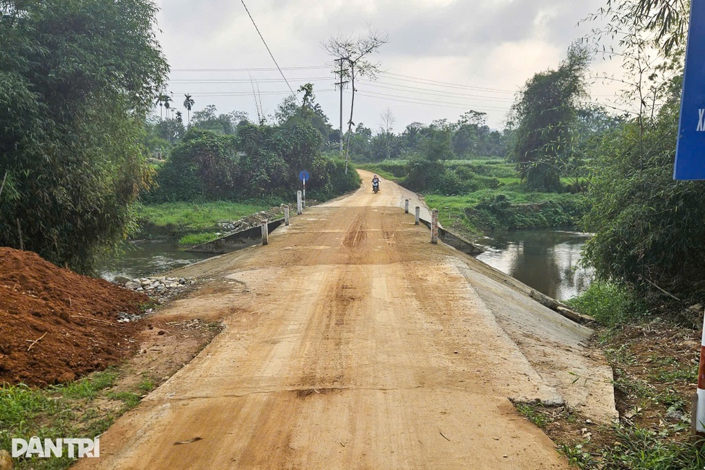 Lào Cai: Đường dẫn vào cầu Dân trí hoàn thành tu sửa trước mùa mưa bão - 2