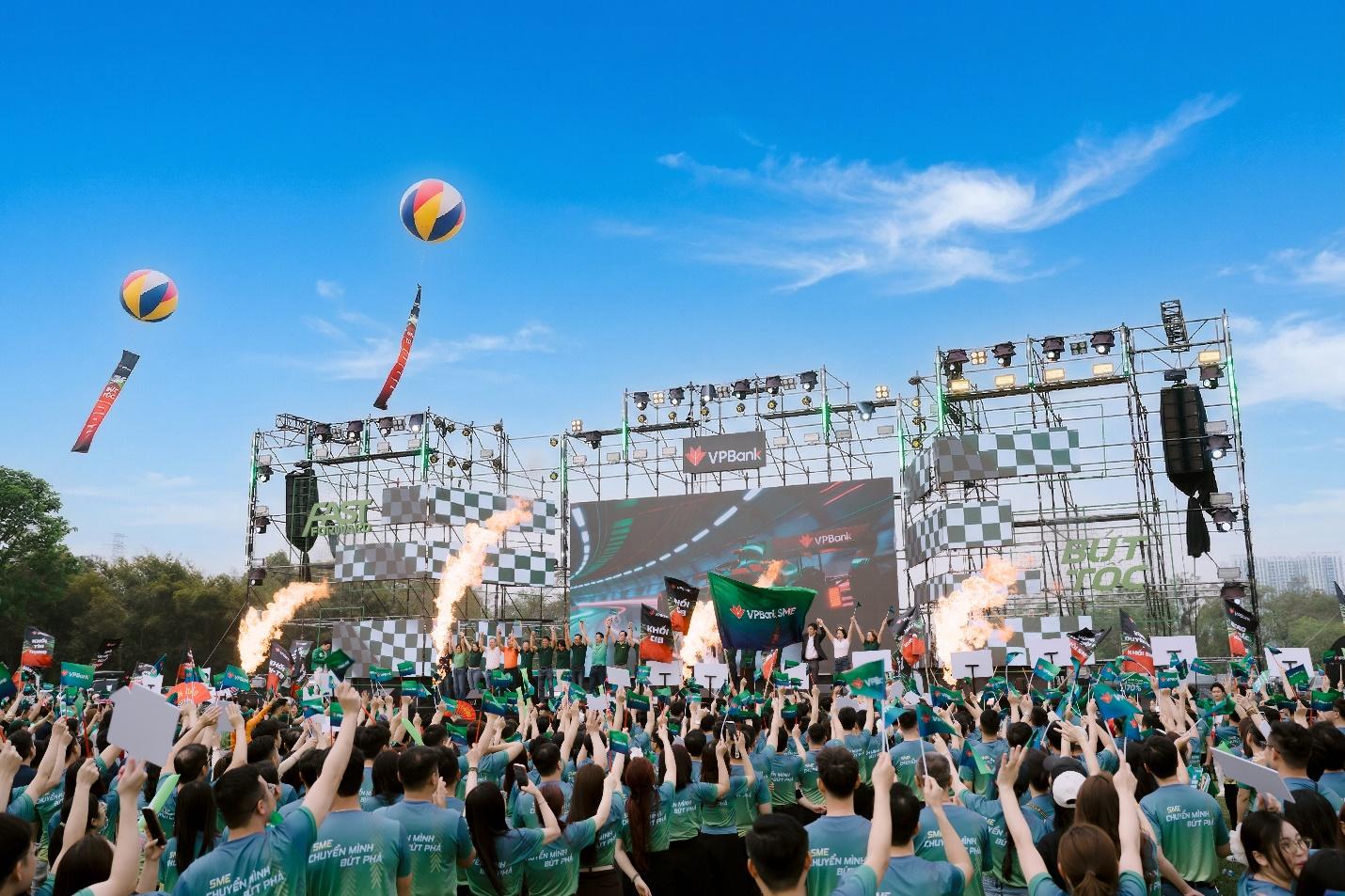 Văn hóa doanh nghiệp là động lực phía sau hành trình bứt phá của VPBank- Ảnh 4.