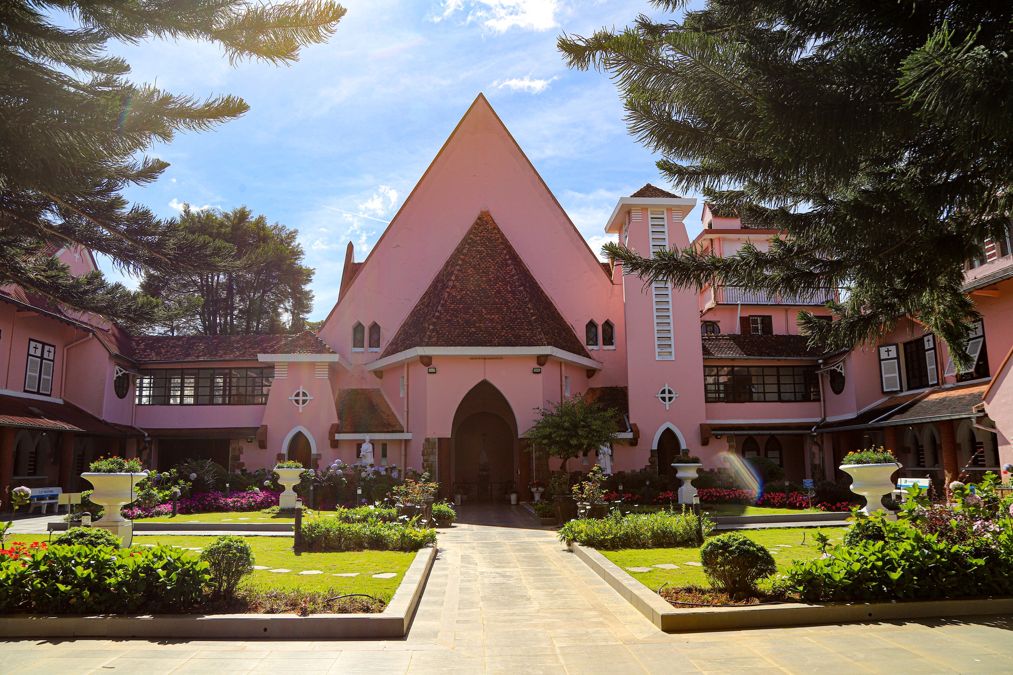 Nhà thờ Domaine de Marie - lãnh địa Đức Bà giữa lòng Đà Lạt- Ảnh 5.