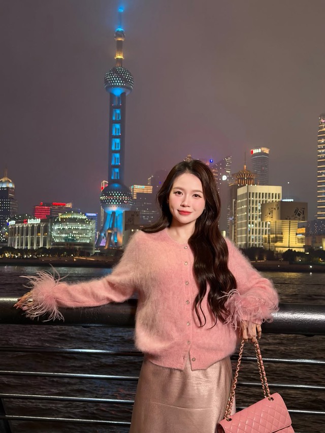 Phong cách mùa hè tươi tắn hơn với những món đồ màu hồng 7 Phong cách mùa hè tươi tắn hơn với những món đồ màu hồng - Ảnh 7.