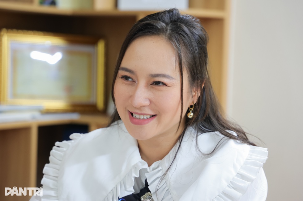 Khánh Linh Cô Tấm ngày nay hé lộ cát-xê thời đỉnh cao, tuổi 43 viên mãn - 4