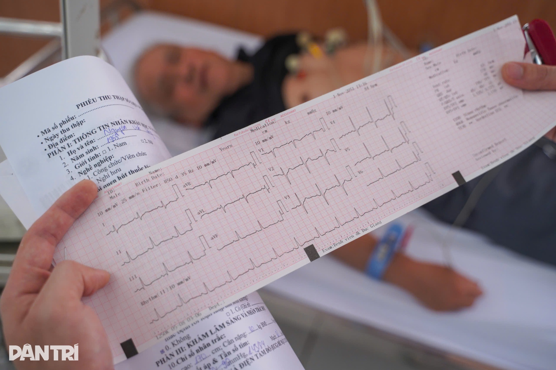 Hơn 300 cựu thanh niên xung phong, nạn nhân dioxin được khám miễn phí - 6 Hơn 300 cựu thanh niên xung phong, nạn nhân dioxin được khám miễn phí - 6