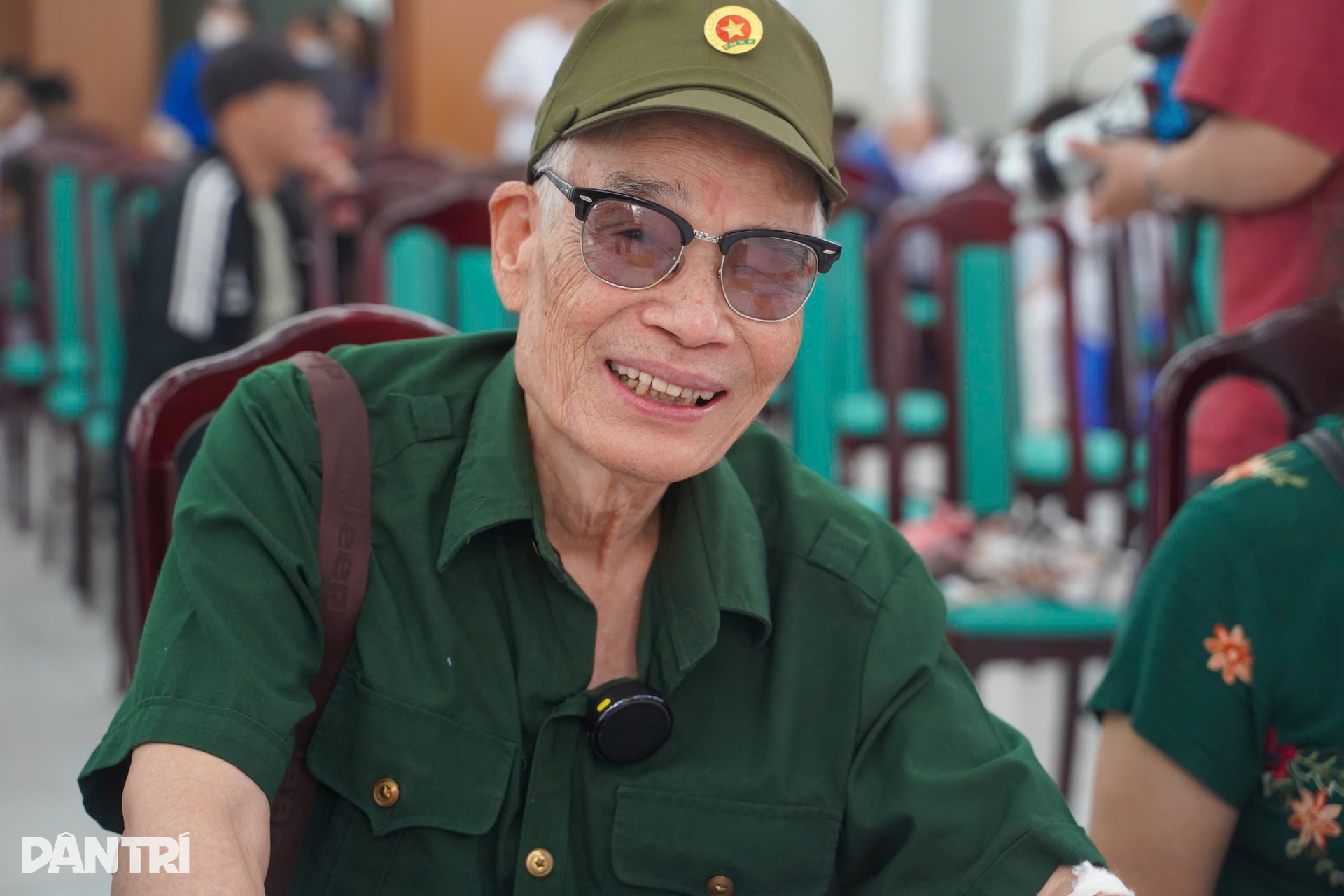 Hơn 300 cựu thanh niên xung phong, nạn nhân dioxin được khám miễn phí - 12 Hơn 300 cựu thanh niên xung phong, nạn nhân dioxin được khám miễn phí - 12