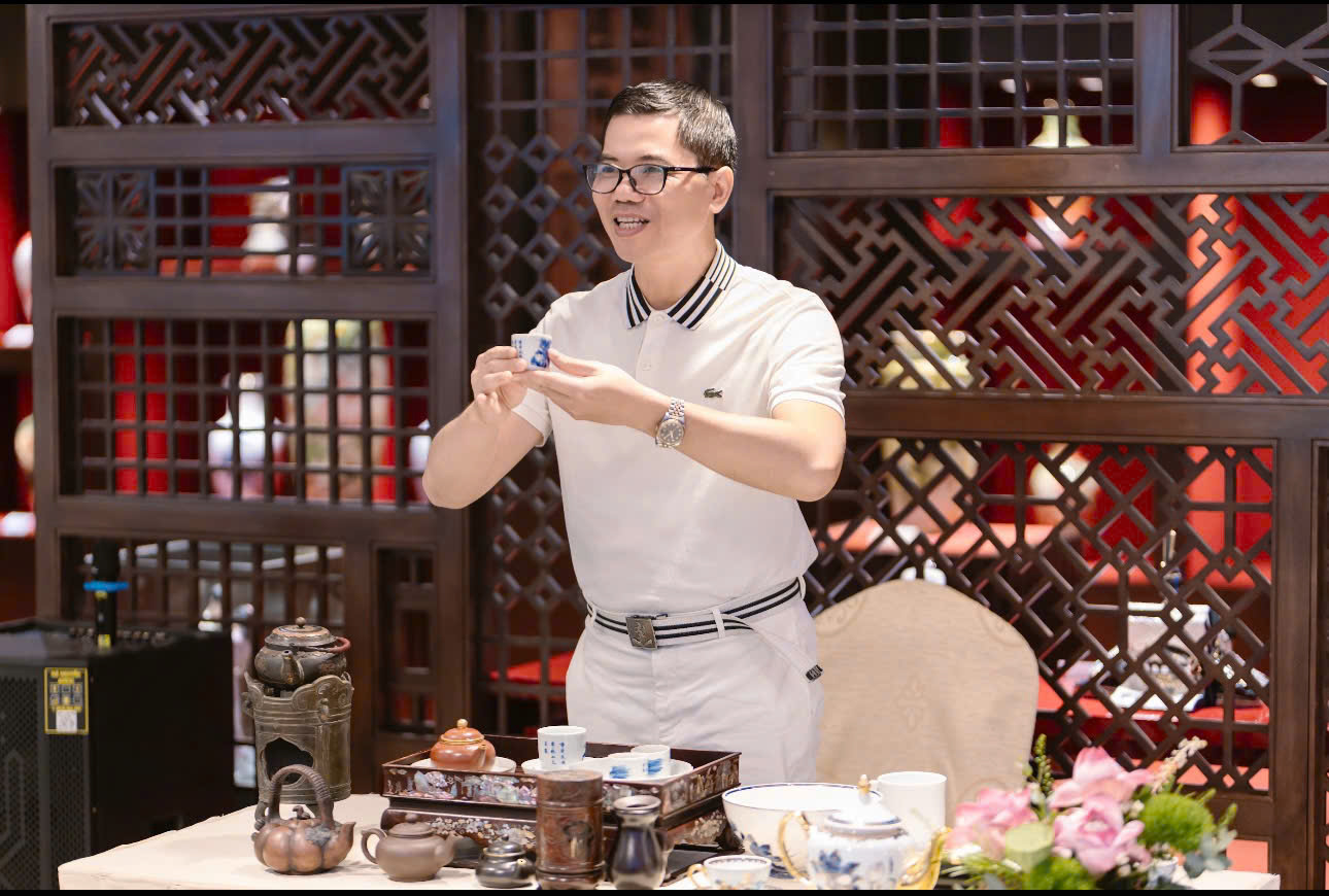 Tỉ phú, hoàng tử và chén trà vô ngã - Ảnh 6.